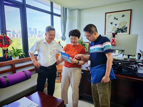 afde9e3ebce8dd6f6f74a6c715d8ece0